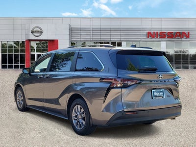 2024 Toyota Sienna XLE