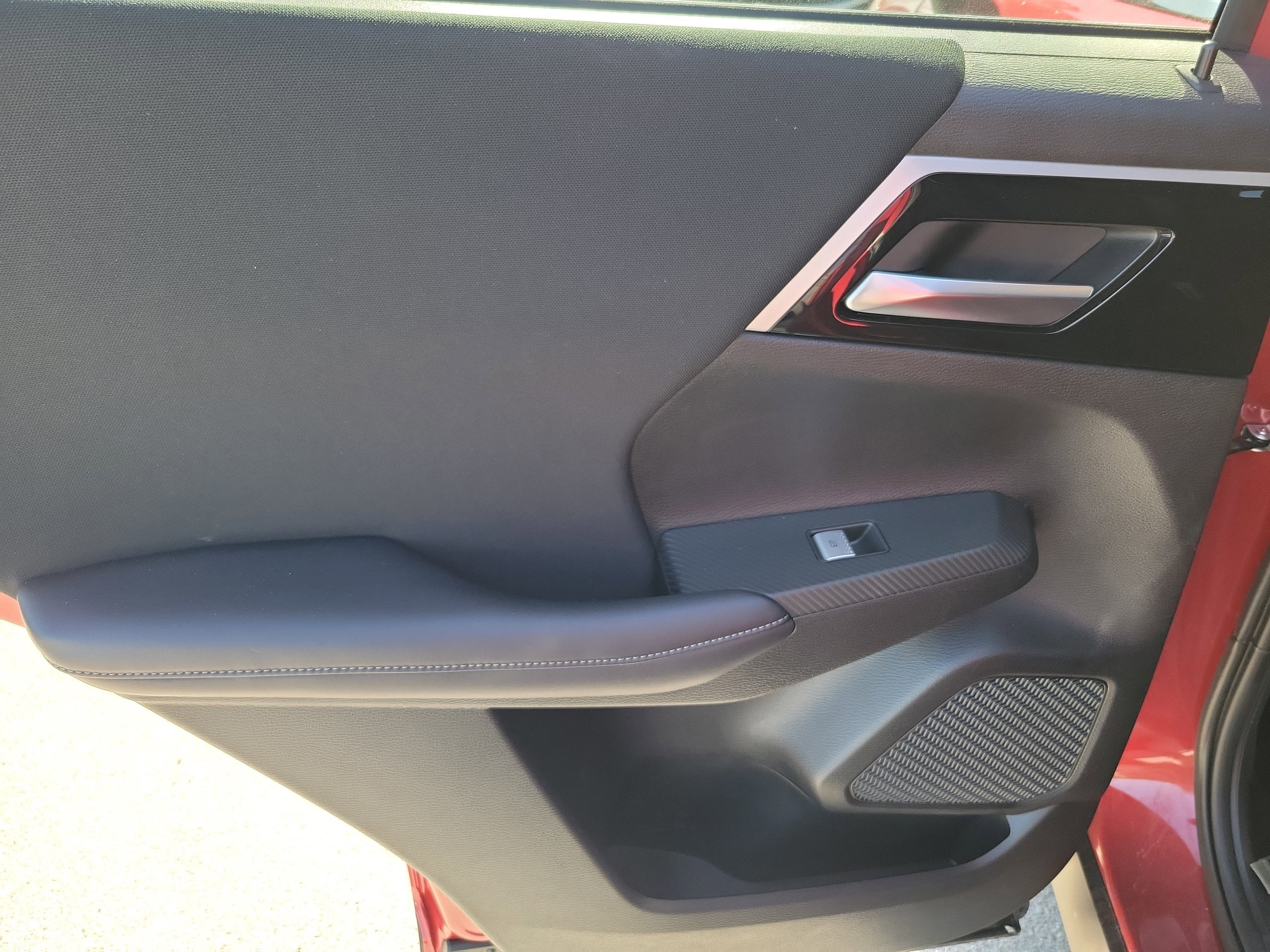 2024 Mitsubishi Outlander ES