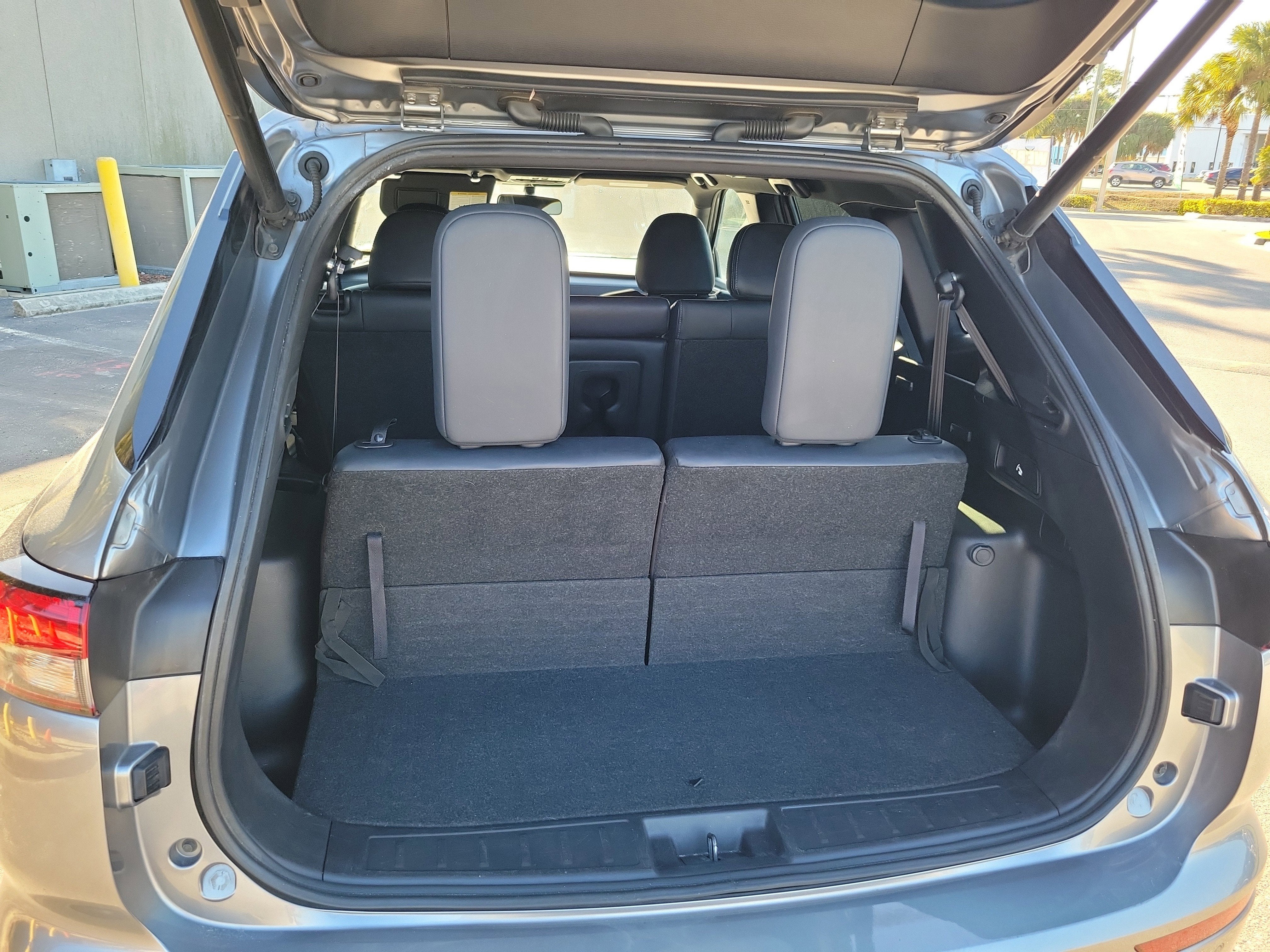 2022 Mitsubishi Outlander SE