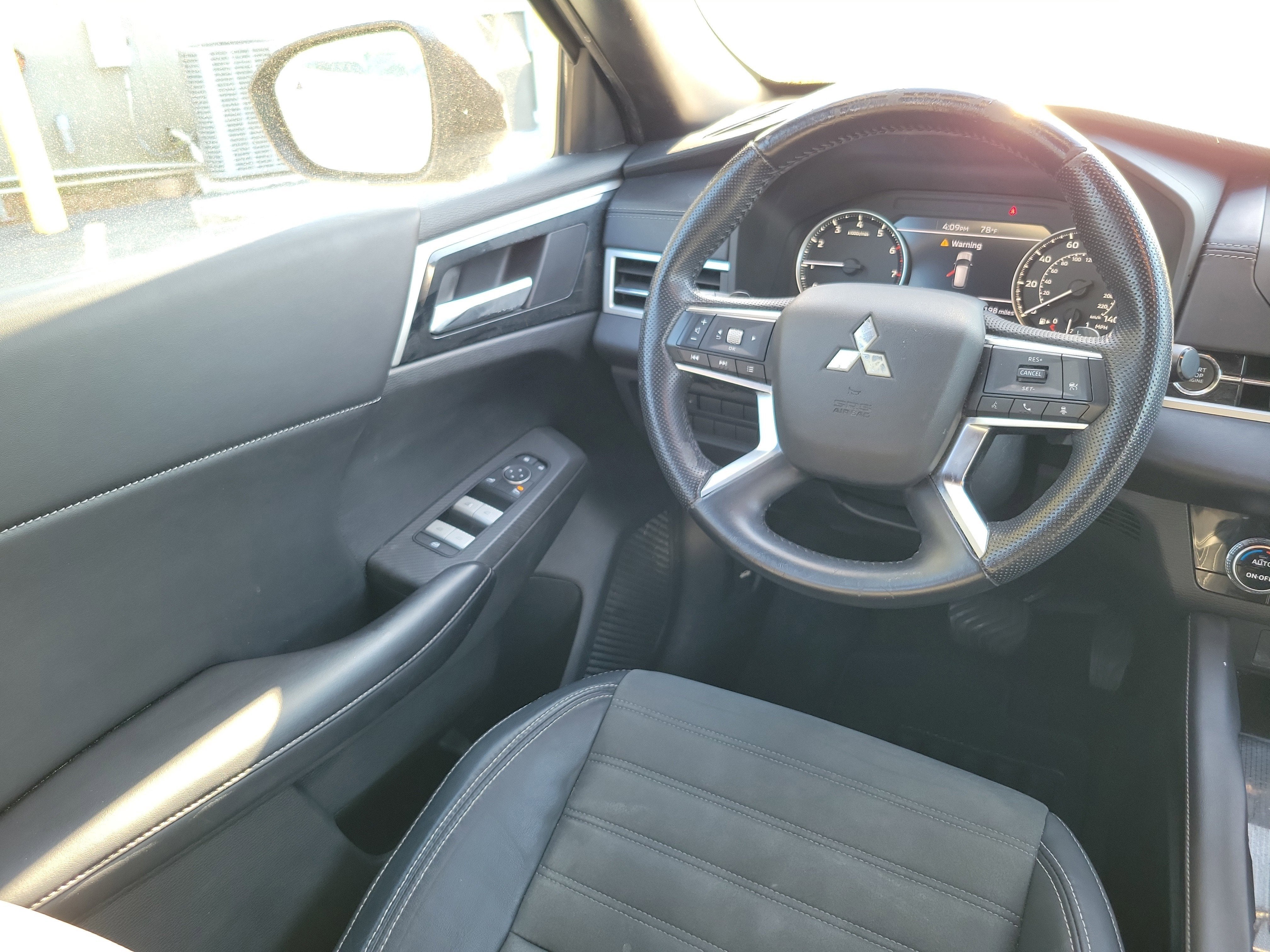 2022 Mitsubishi Outlander SE