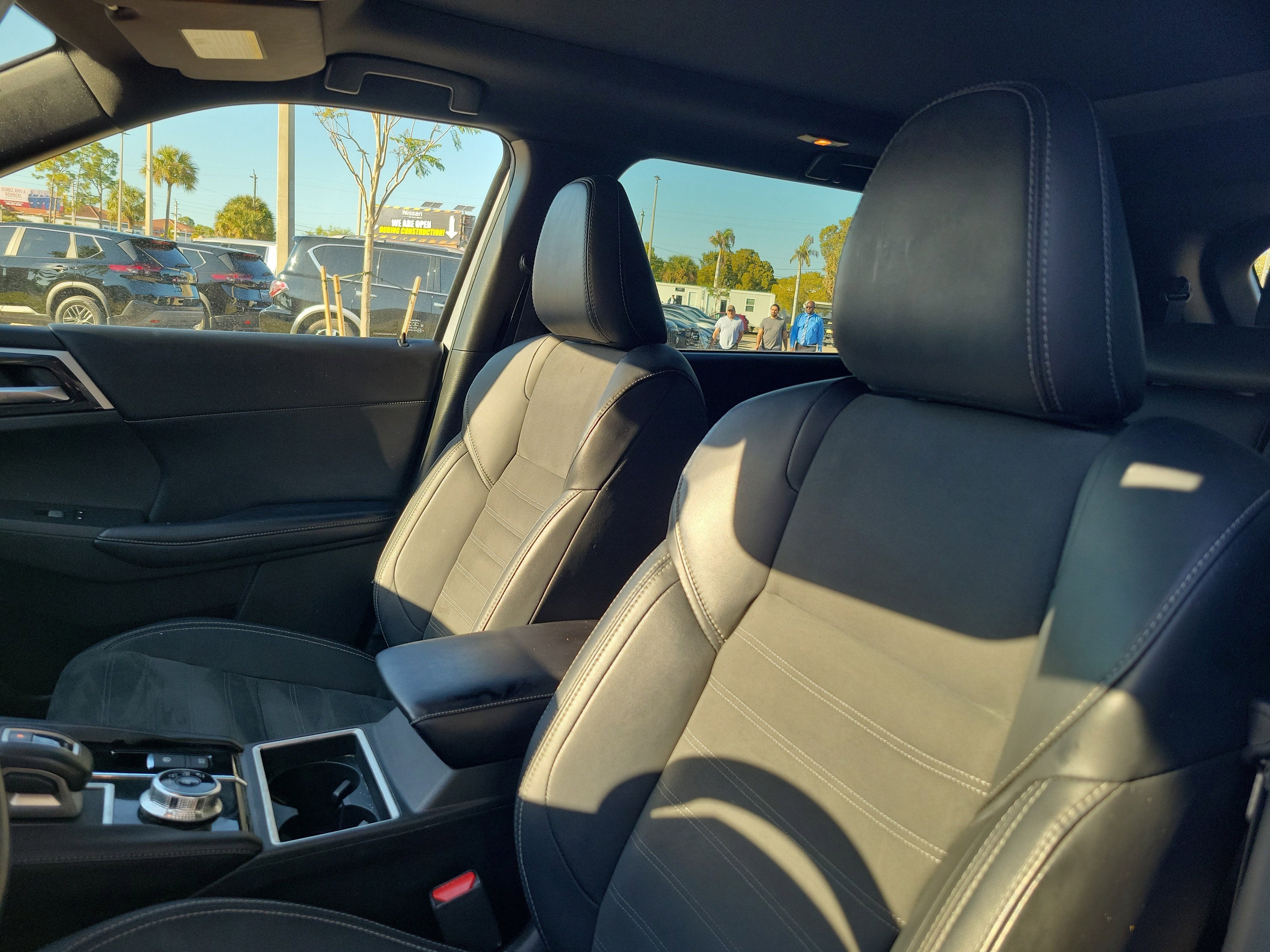 2022 Mitsubishi Outlander SE