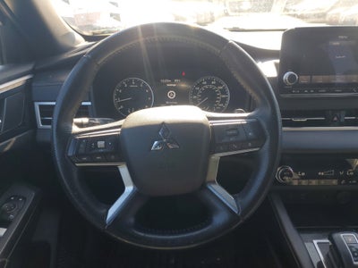 2022 Mitsubishi Outlander SE