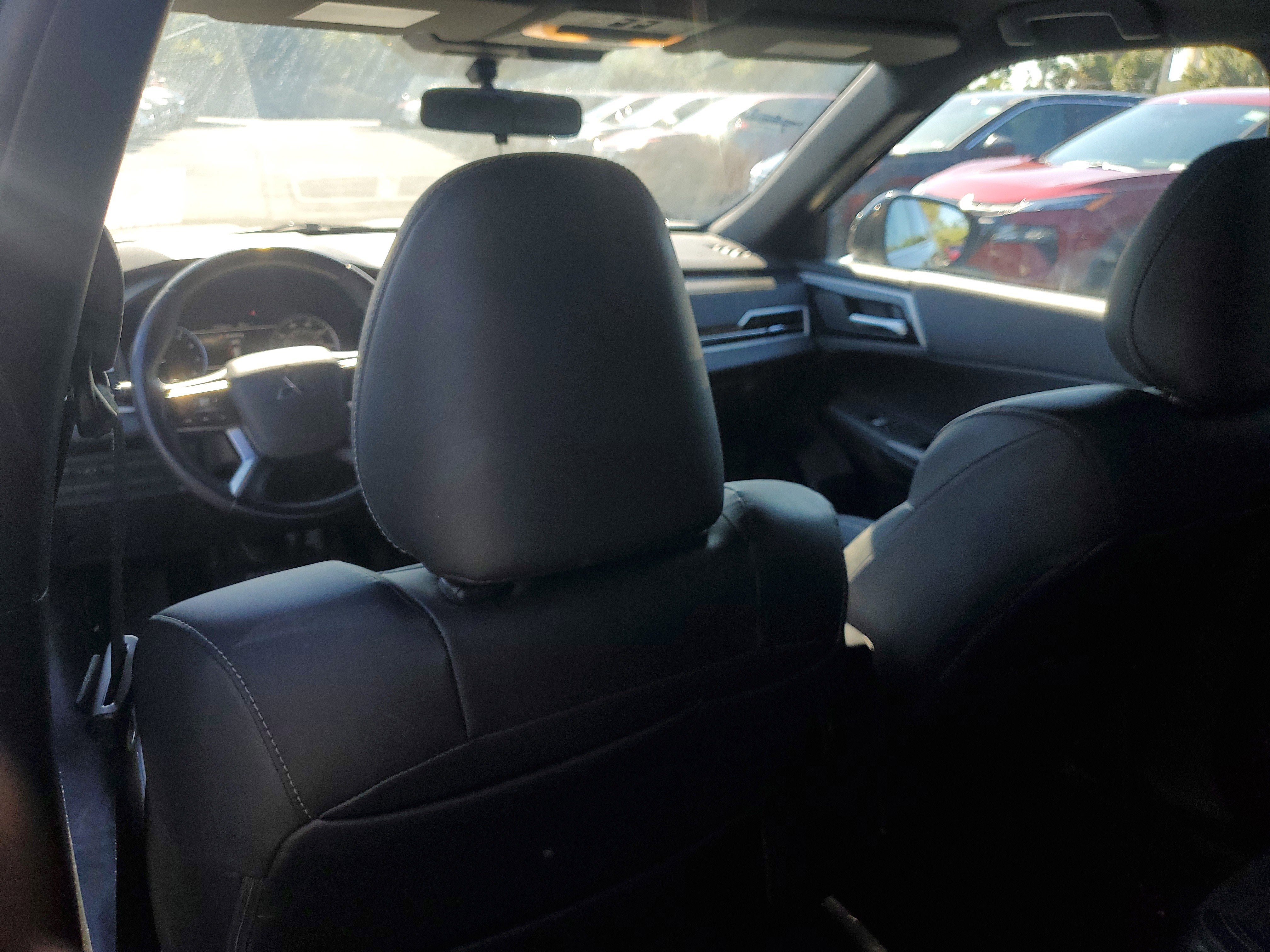 2022 Mitsubishi Outlander SE