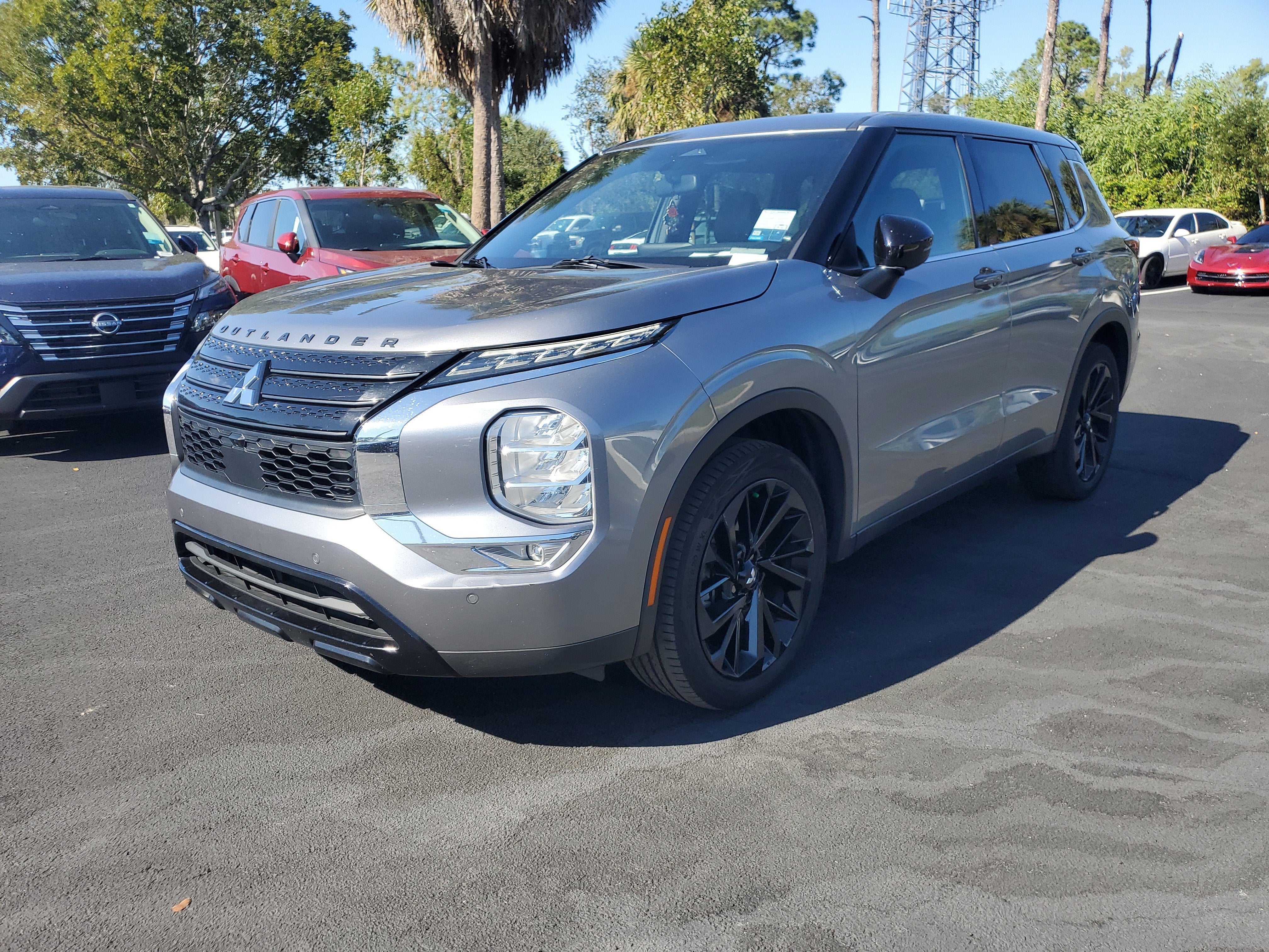 2022 Mitsubishi Outlander SE