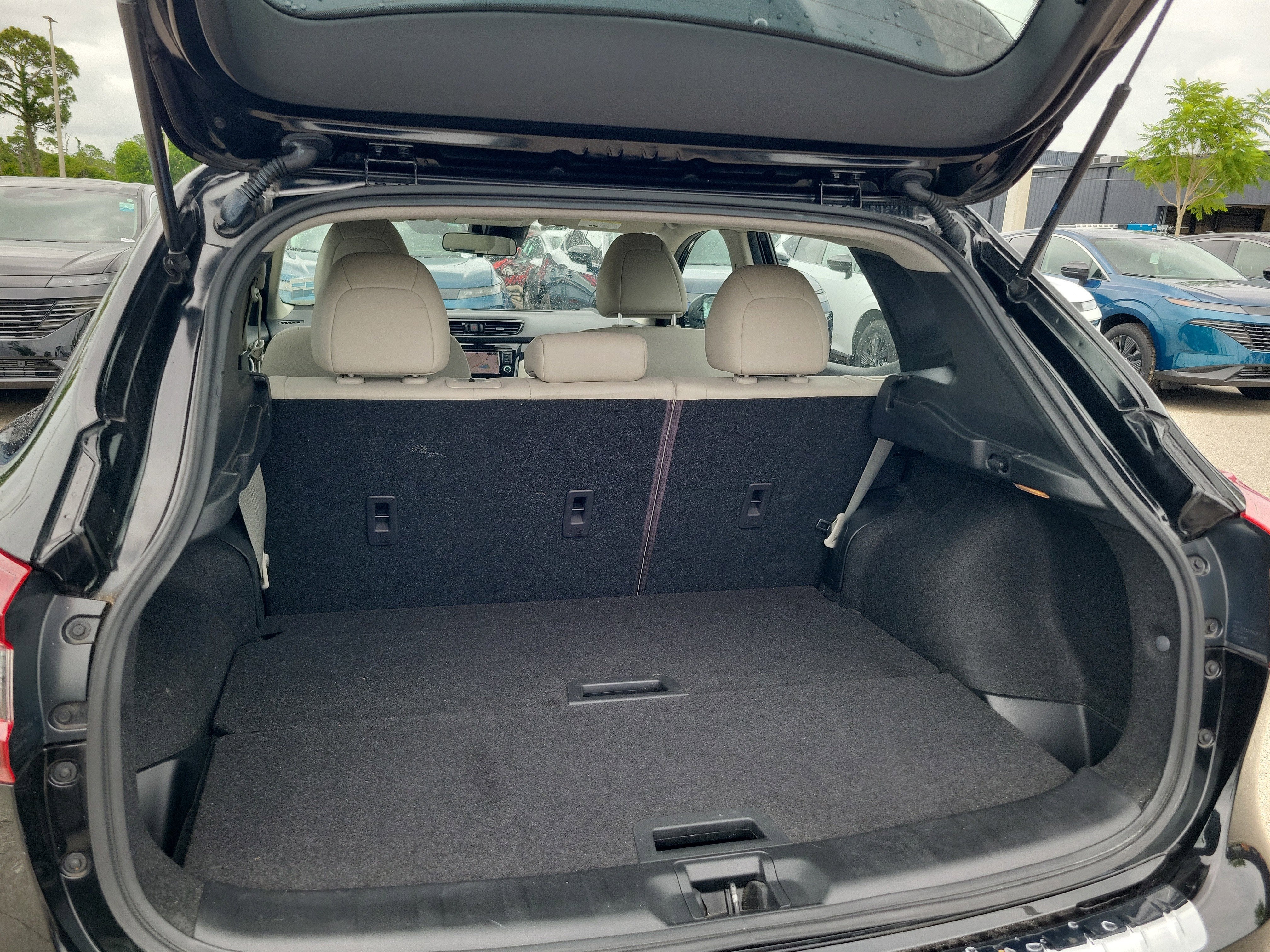 2022 Nissan Rogue Sport SL