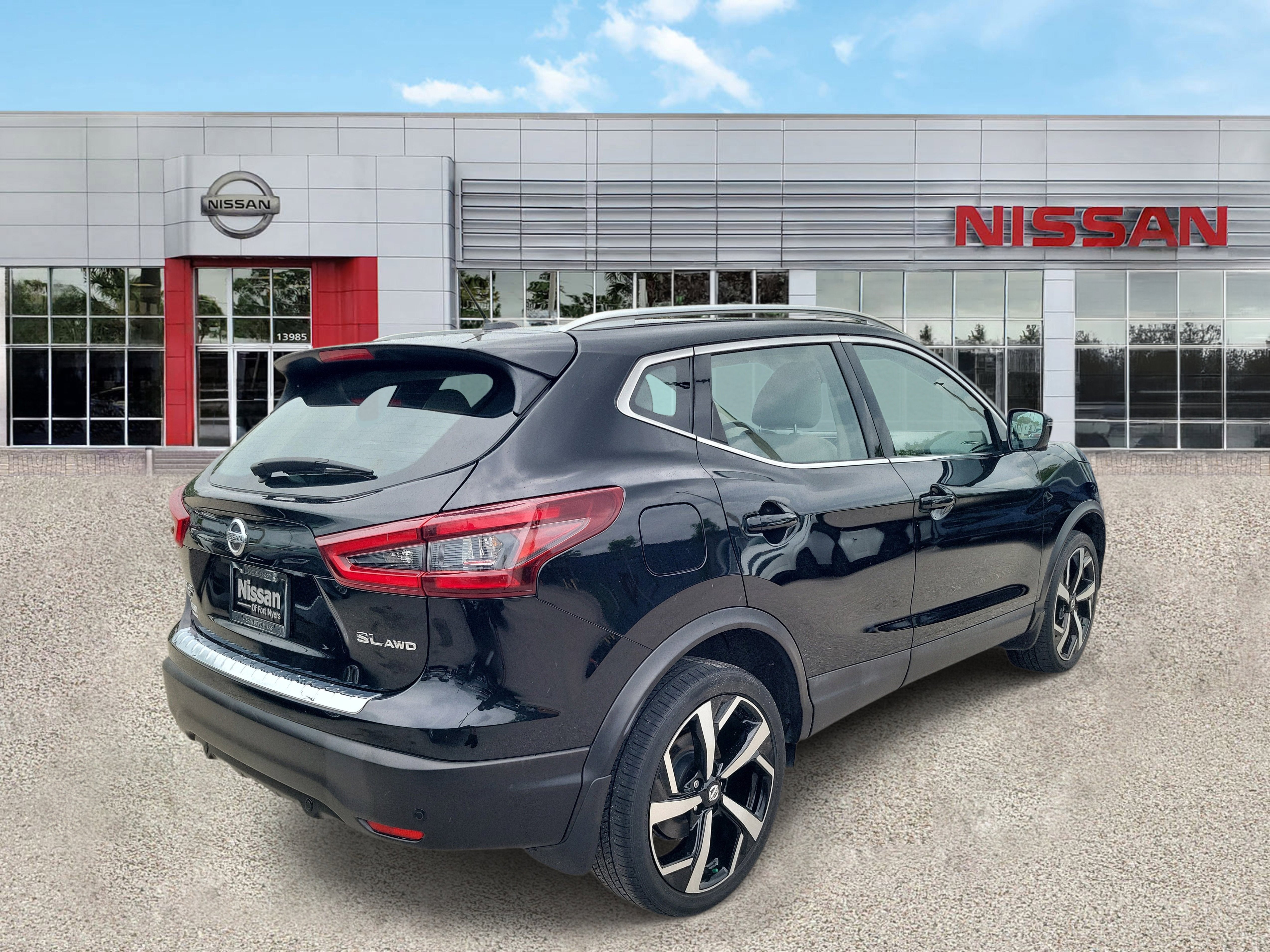 2022 Nissan Rogue Sport SL