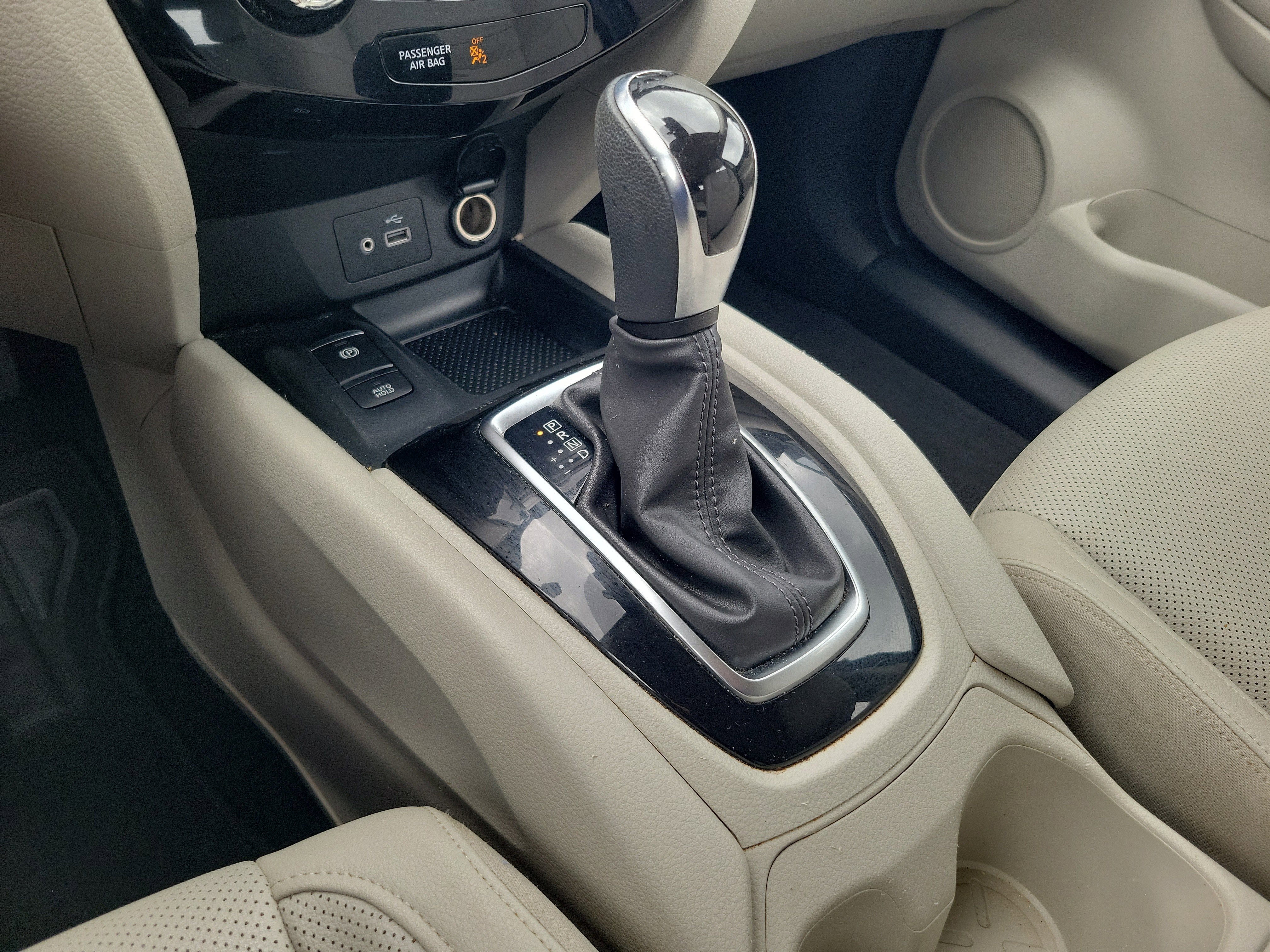 2022 Nissan Rogue Sport SL
