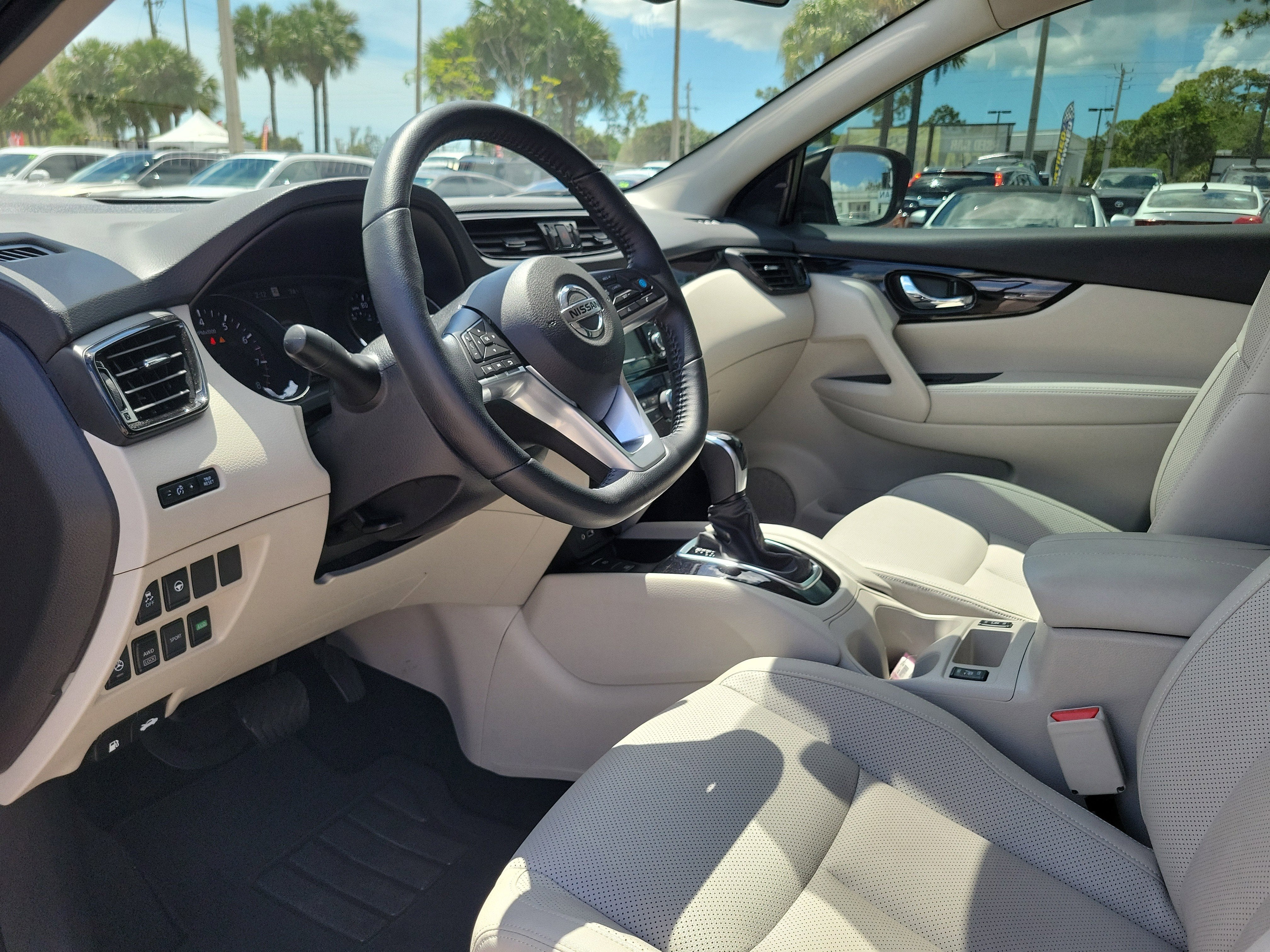 2022 Nissan Rogue Sport SL
