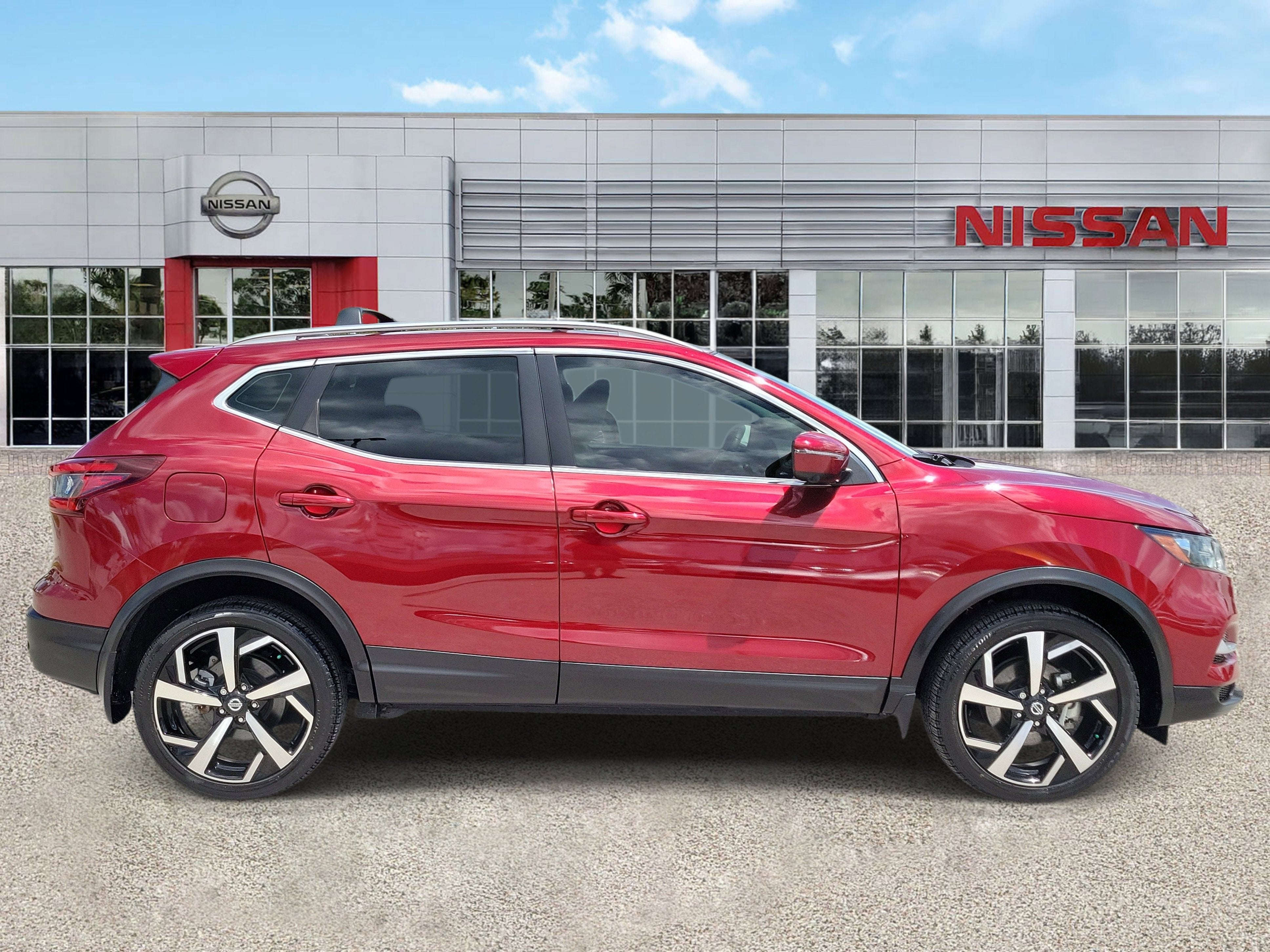 2022 Nissan Rogue Sport SL