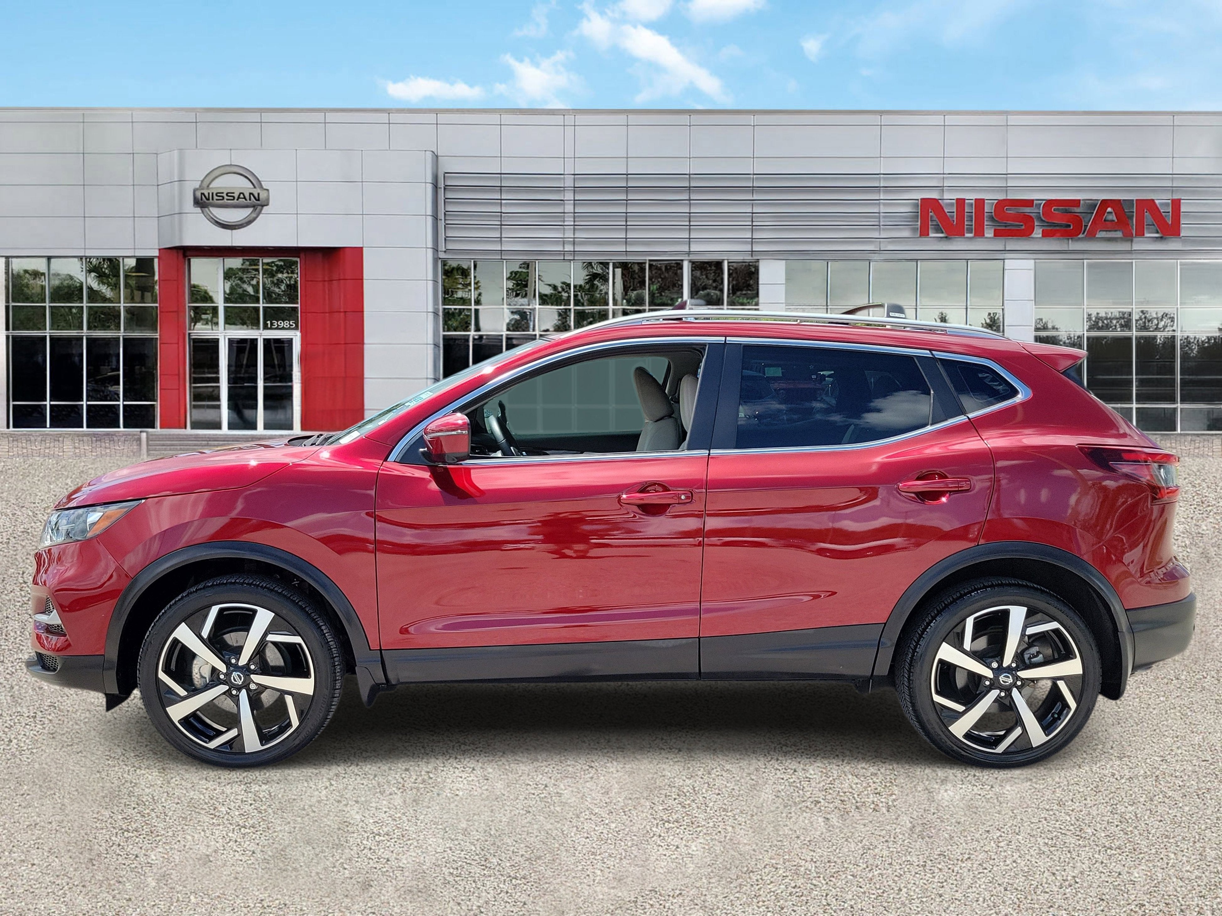 2022 Nissan Rogue Sport SL