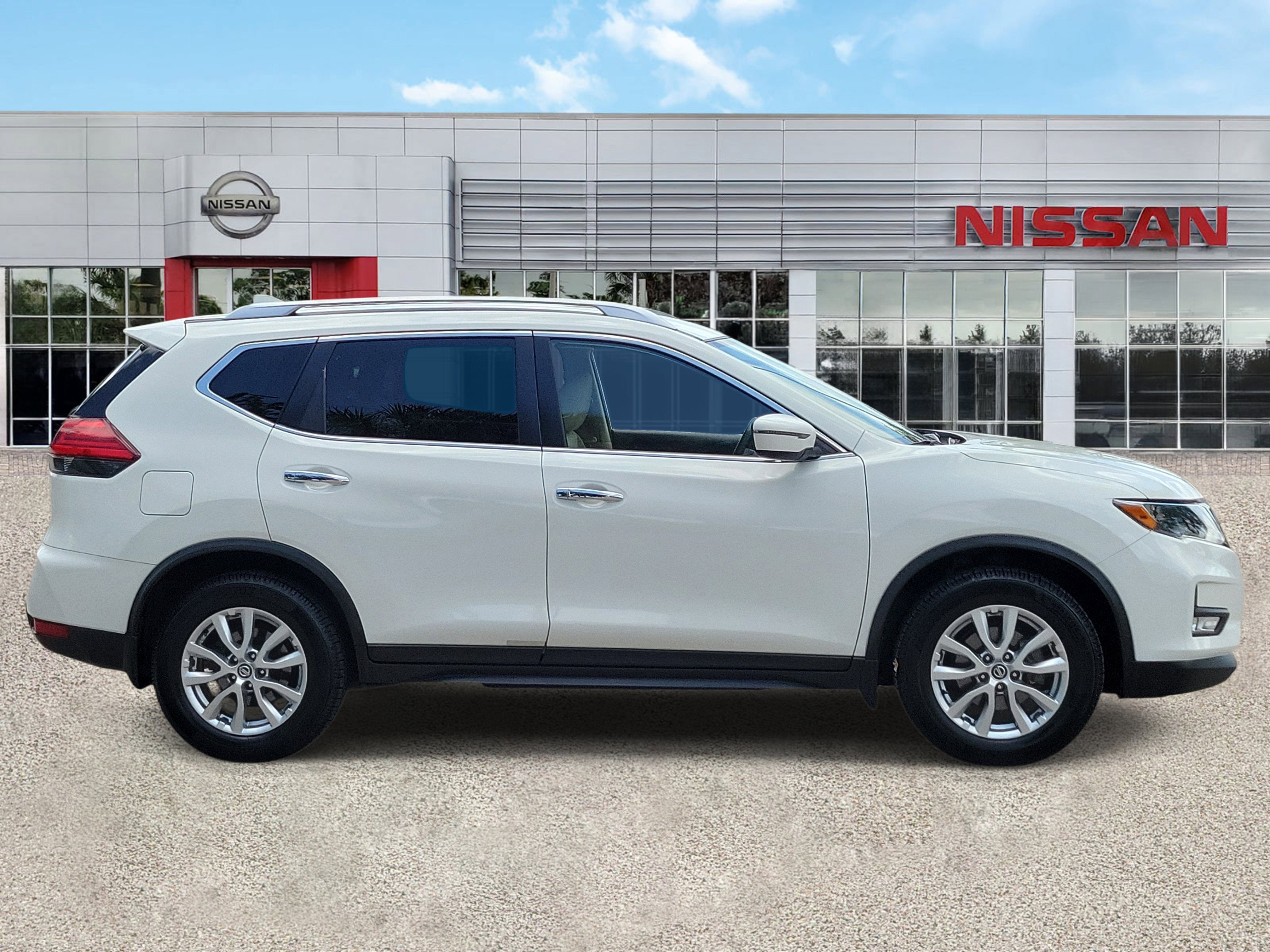 2017 Nissan Rogue SV