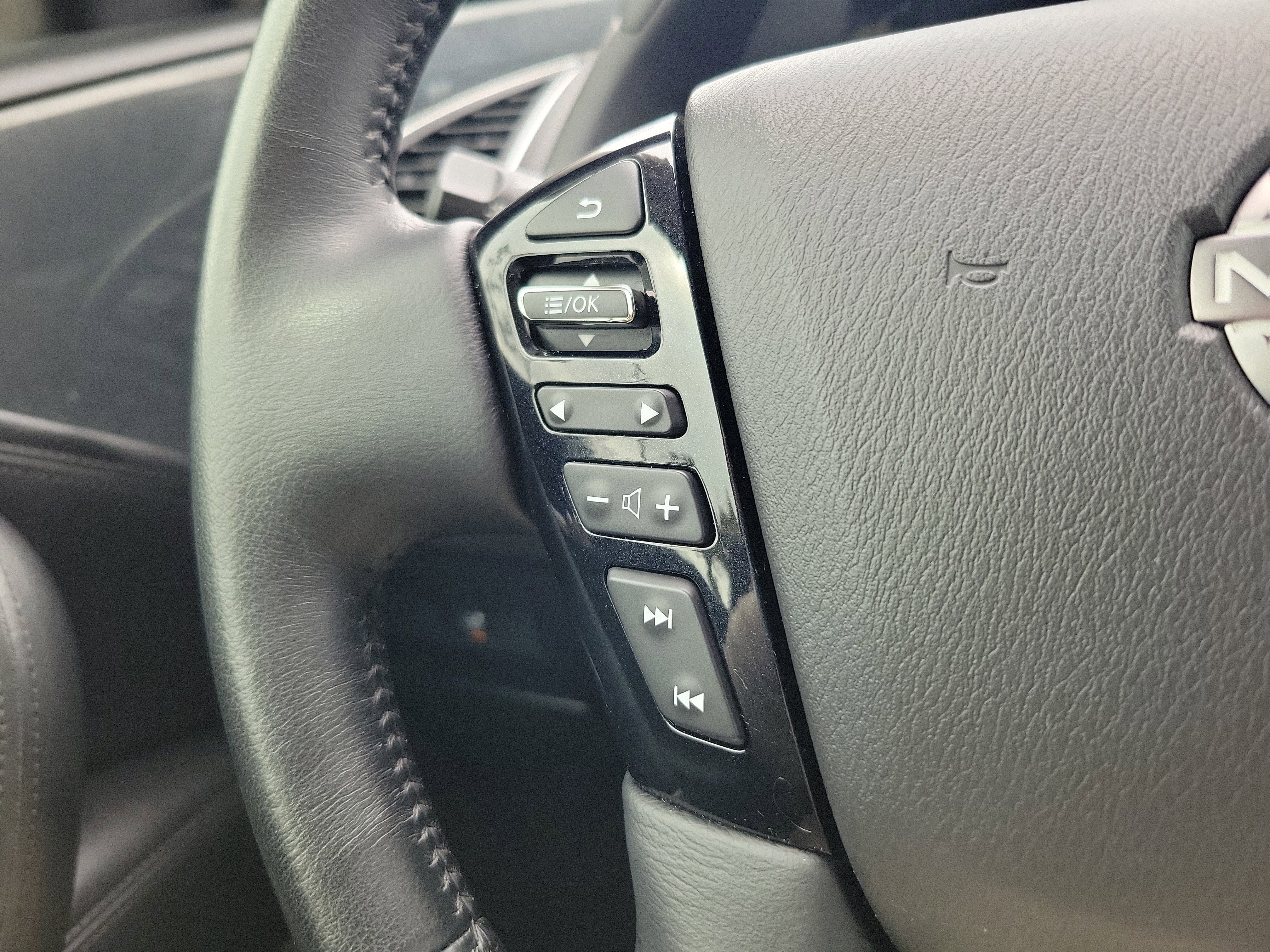 2023 Nissan Armada SV