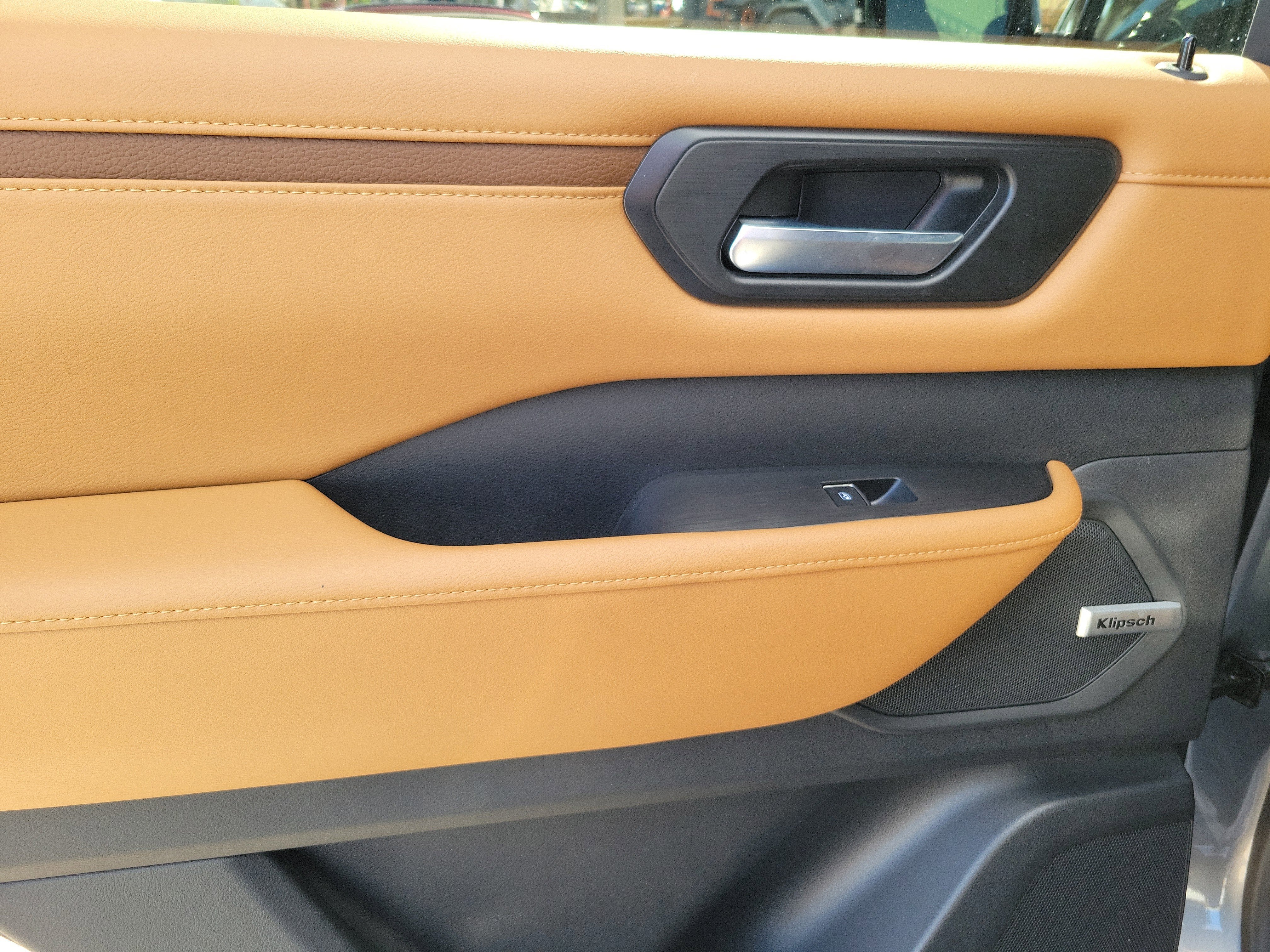 2025 Nissan Armada SL