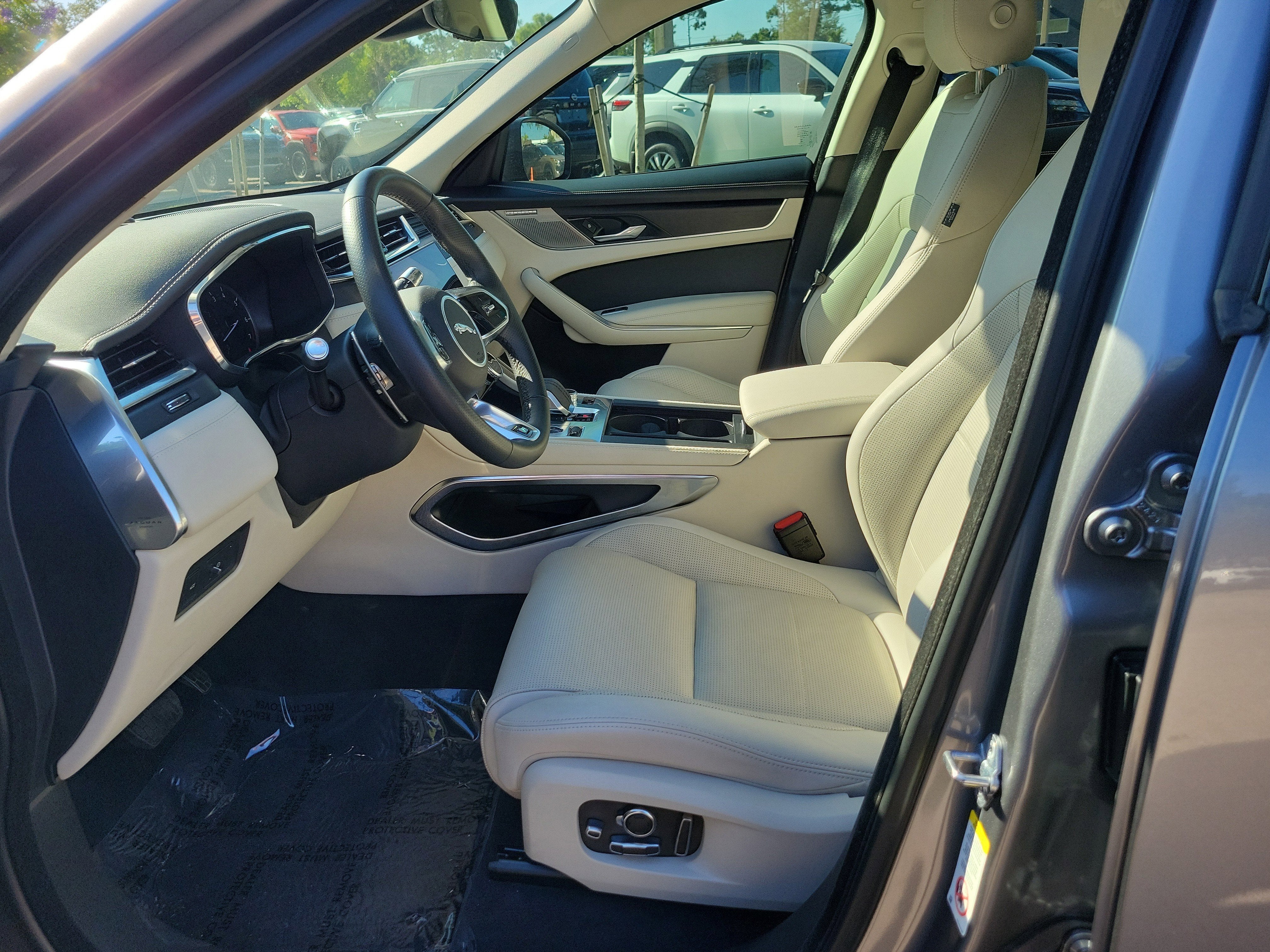 2023 Jaguar F-PACE R-Dynamic S