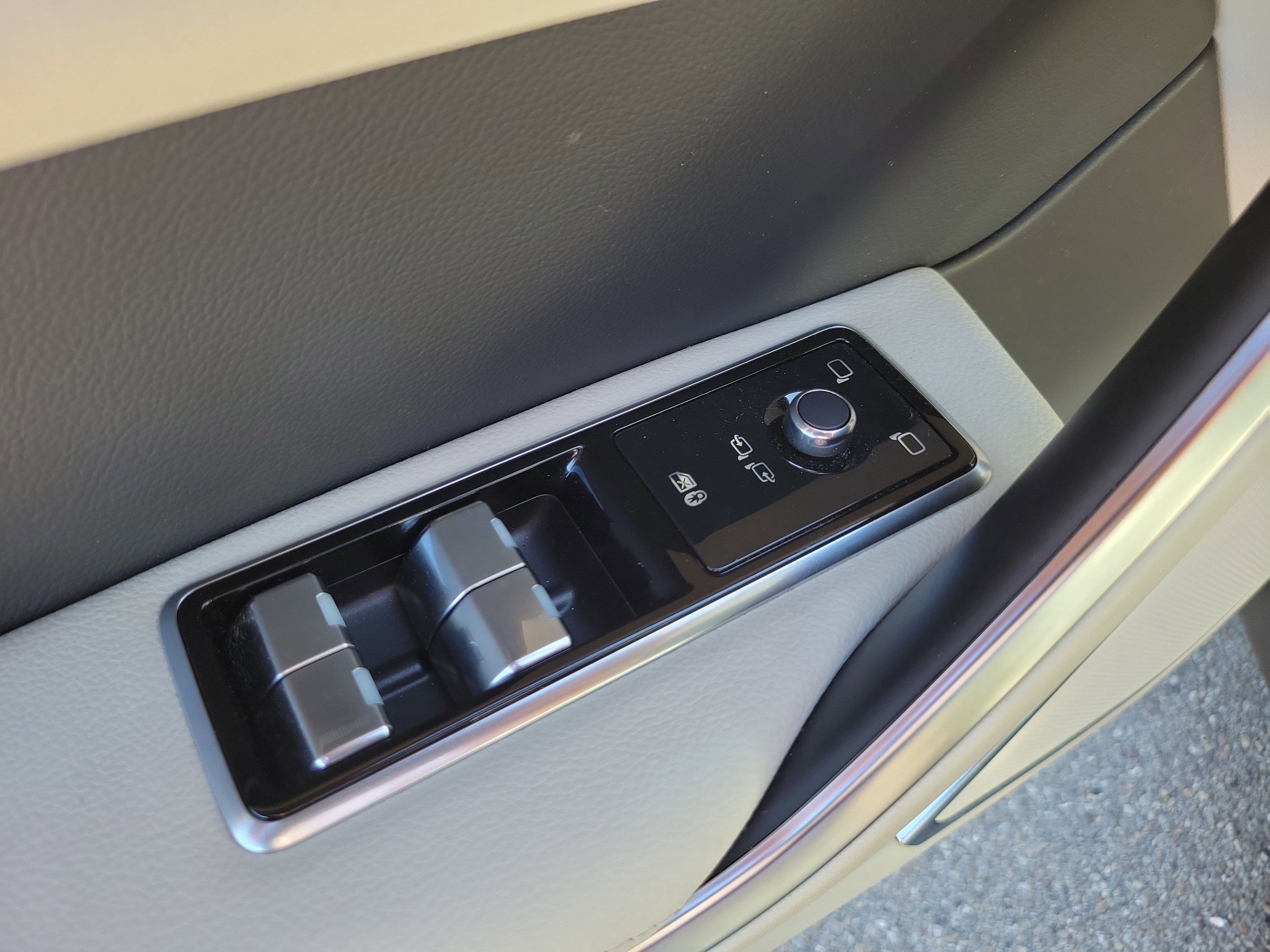2023 Jaguar F-PACE R-Dynamic S