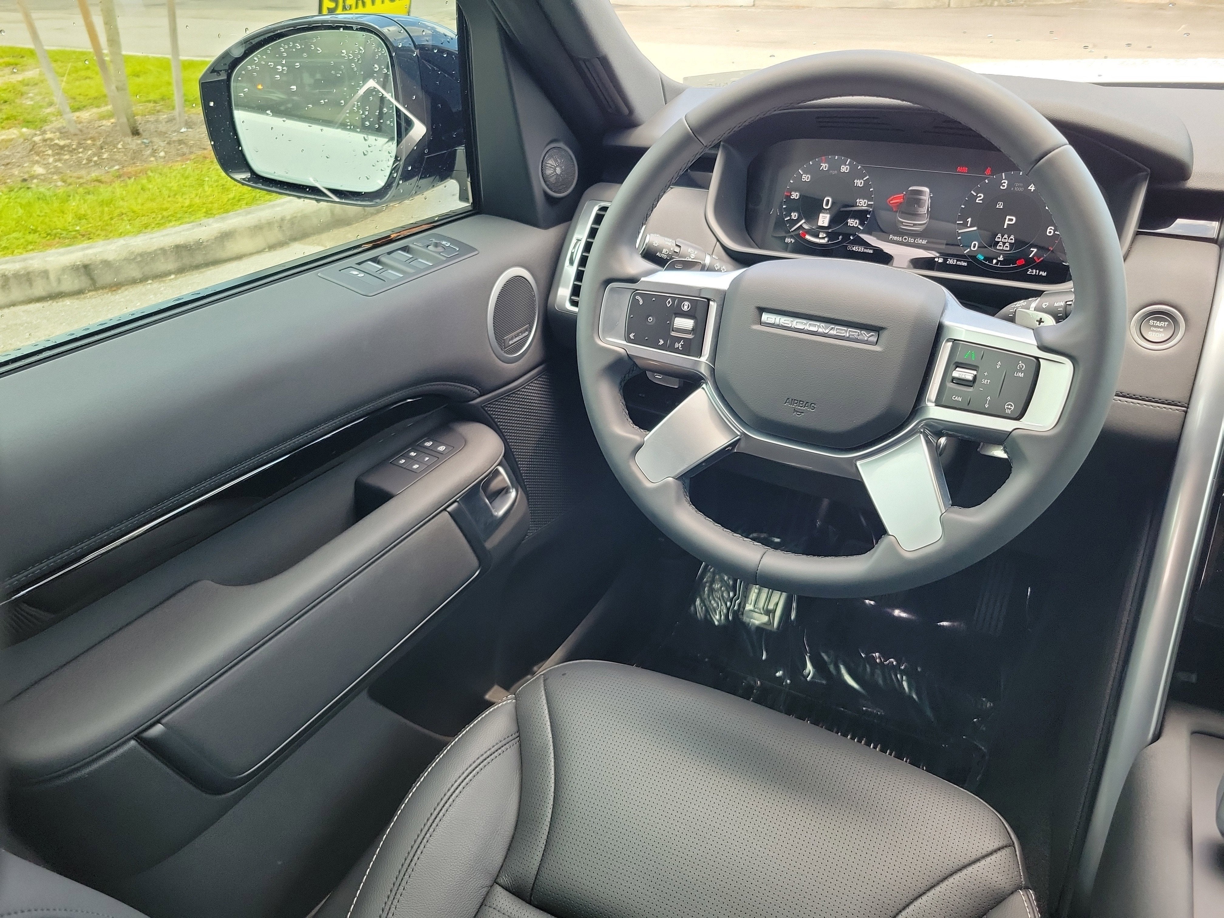 2025 Land Rover Discovery S