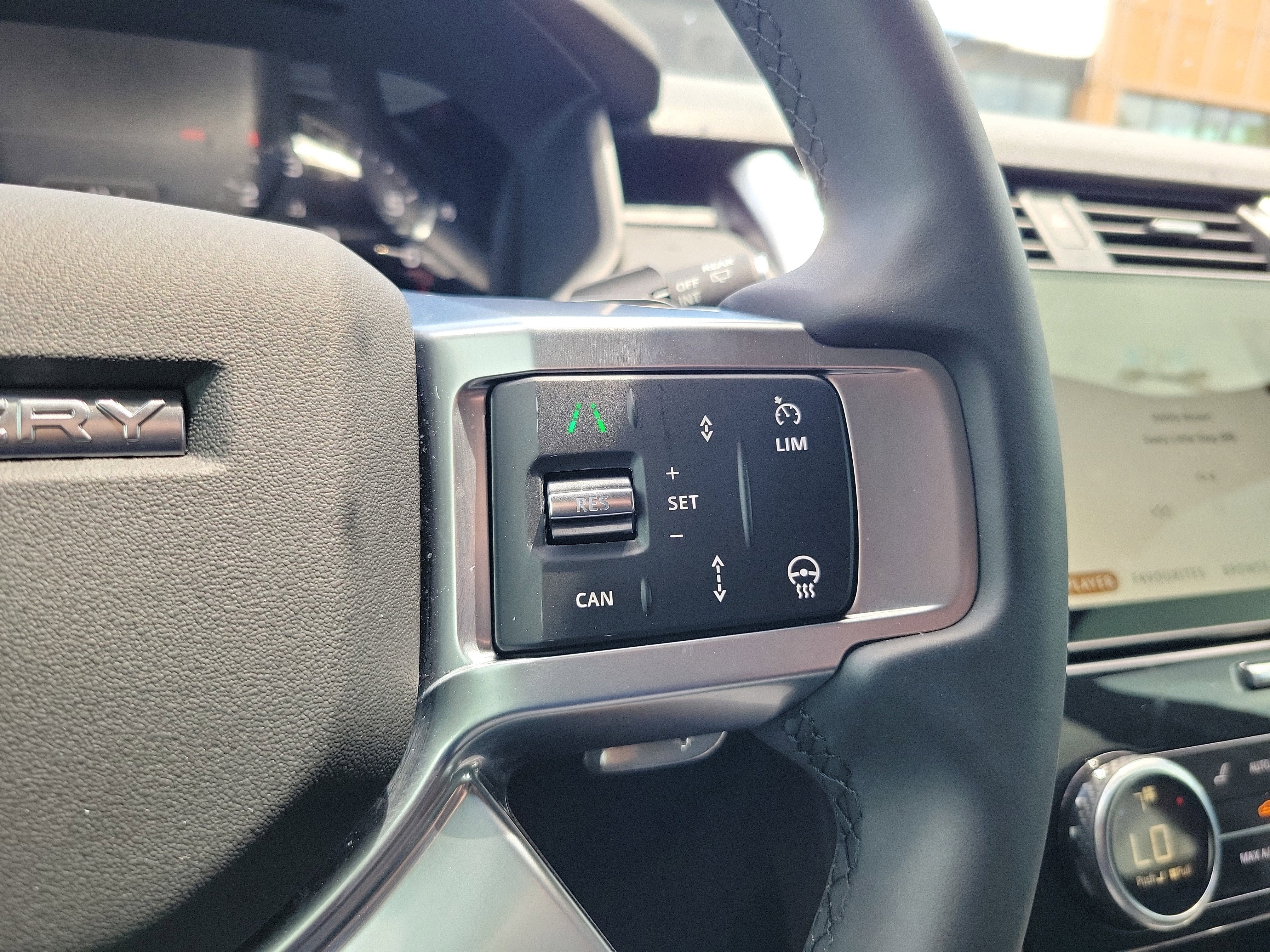2025 Land Rover Discovery S
