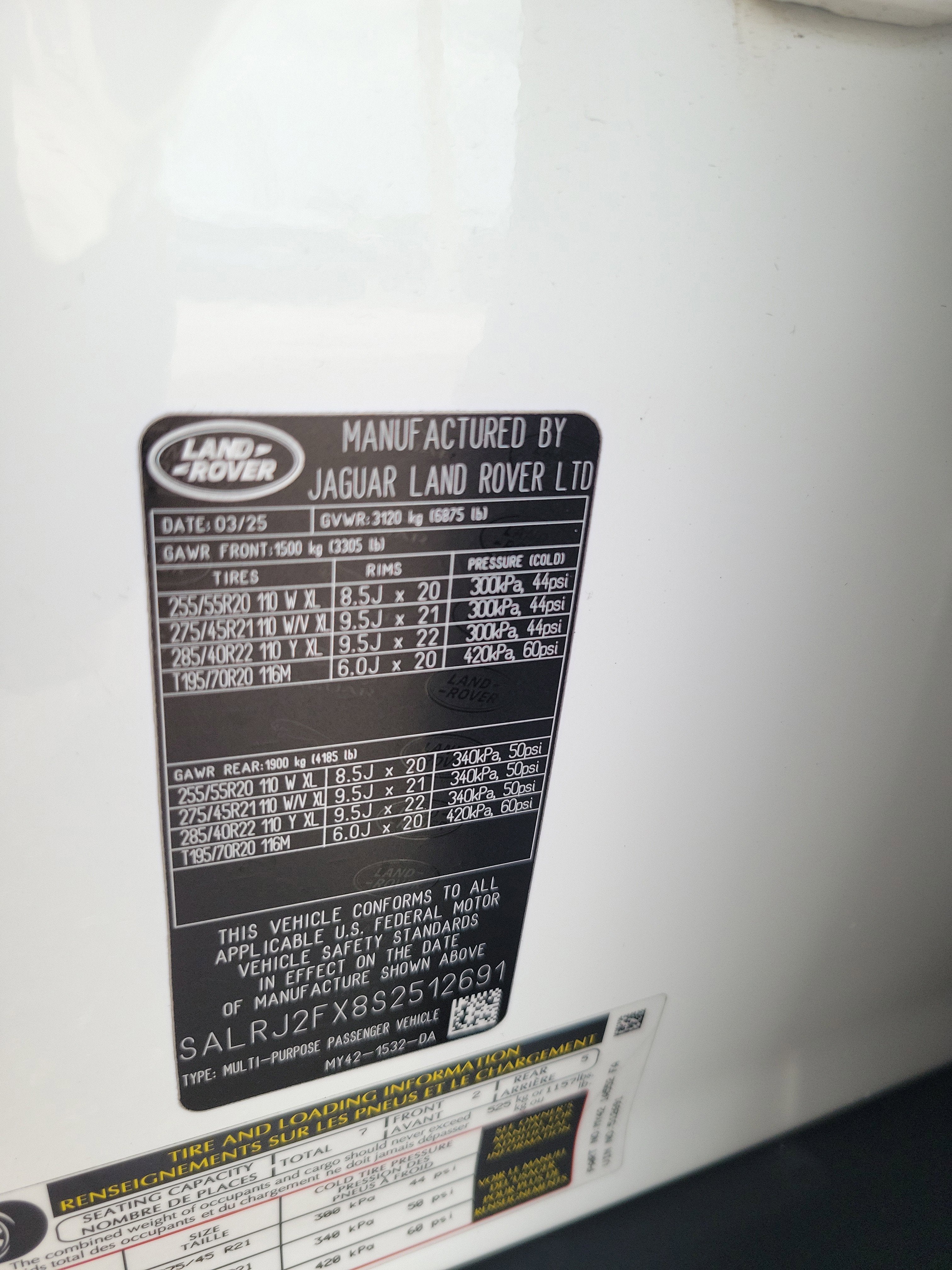 2025 Land Rover Discovery S