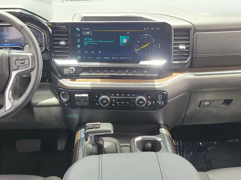 2025 Chevrolet Silverado RST