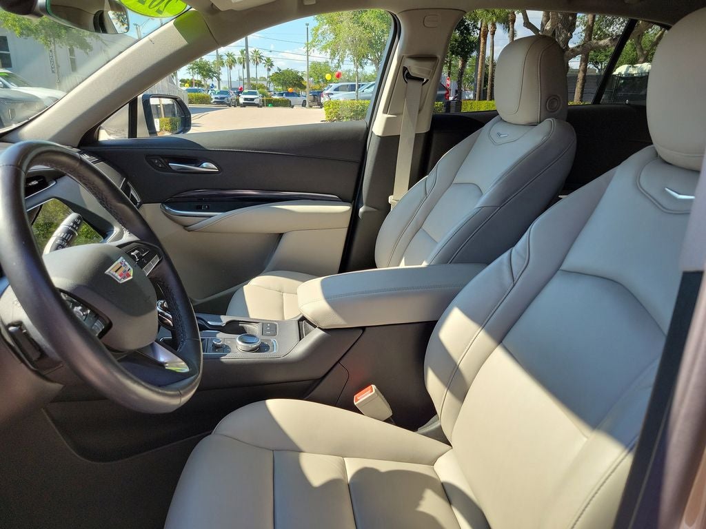 2023 Cadillac XT4 FWD Luxury