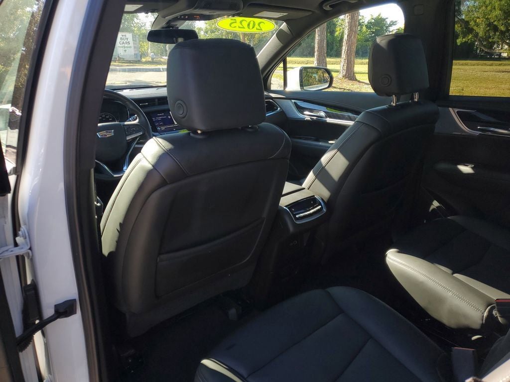 2025 Cadillac XT6 Premium Luxury