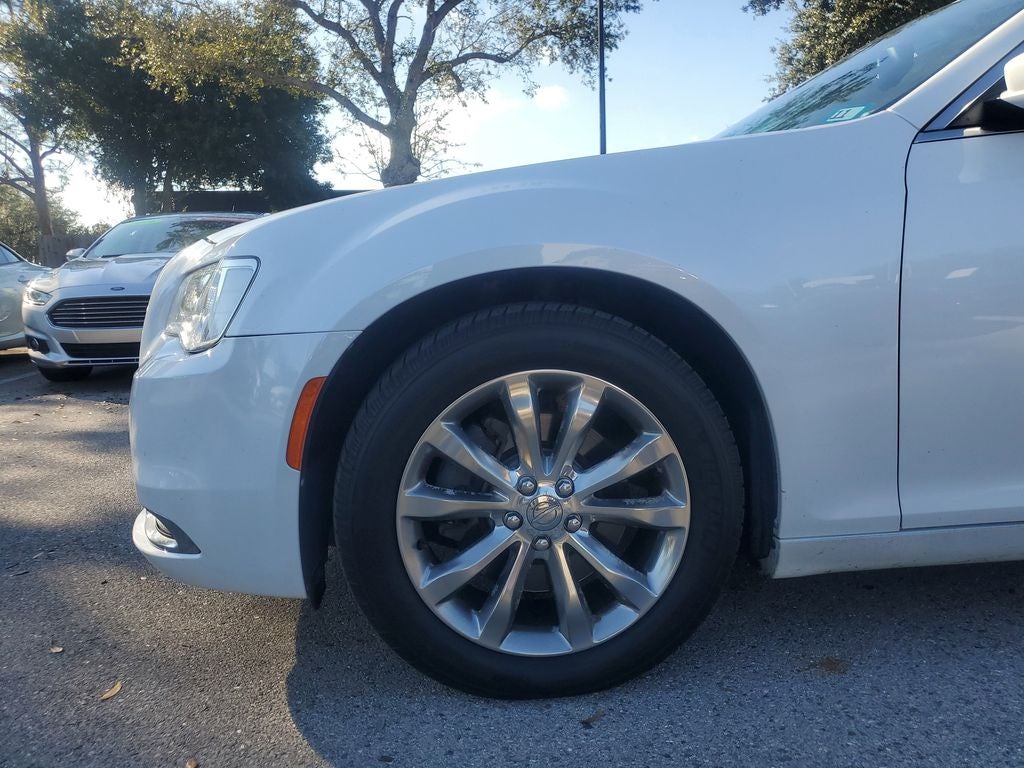 2016 Chrysler 300 Limited