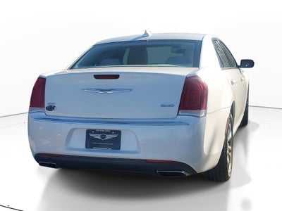2016 Chrysler 300 Limited