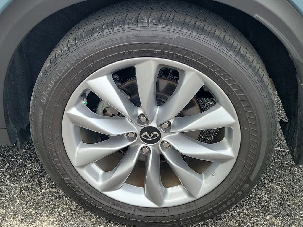 2022 INFINITI QX50 LUXE