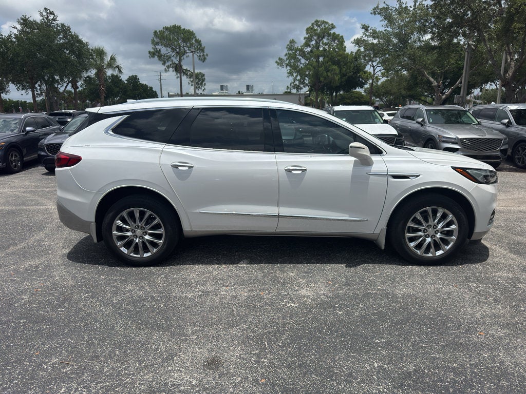 2020 Buick Enclave Essence