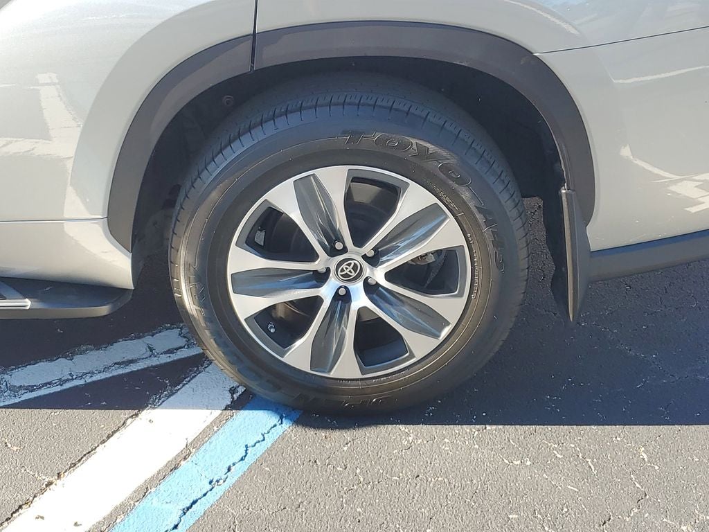 2022 Toyota Highlander Hybrid Hybrid XLE