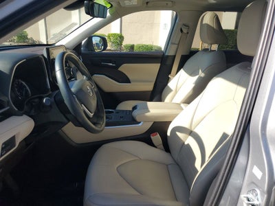 2022 Toyota Highlander Hybrid Hybrid XLE