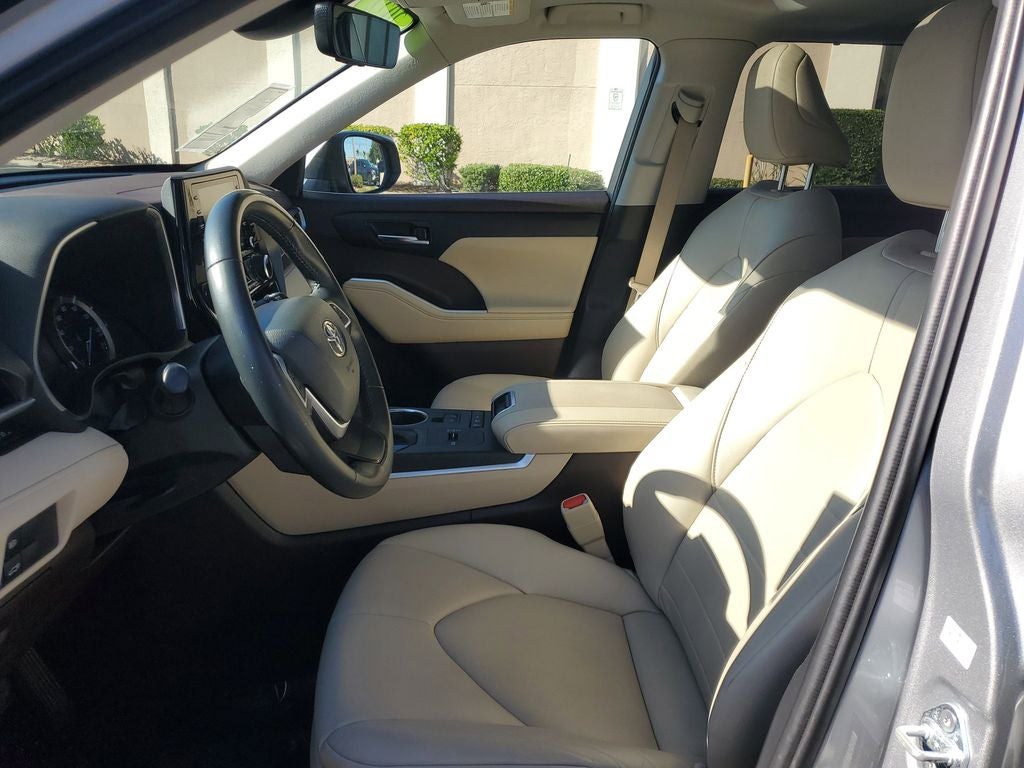 2022 Toyota Highlander Hybrid Hybrid XLE