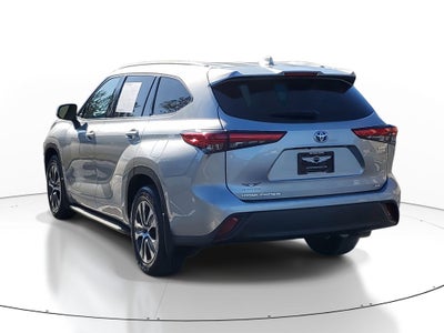 2022 Toyota Highlander Hybrid Hybrid XLE