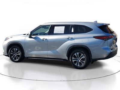 2022 Toyota Highlander Hybrid Hybrid XLE