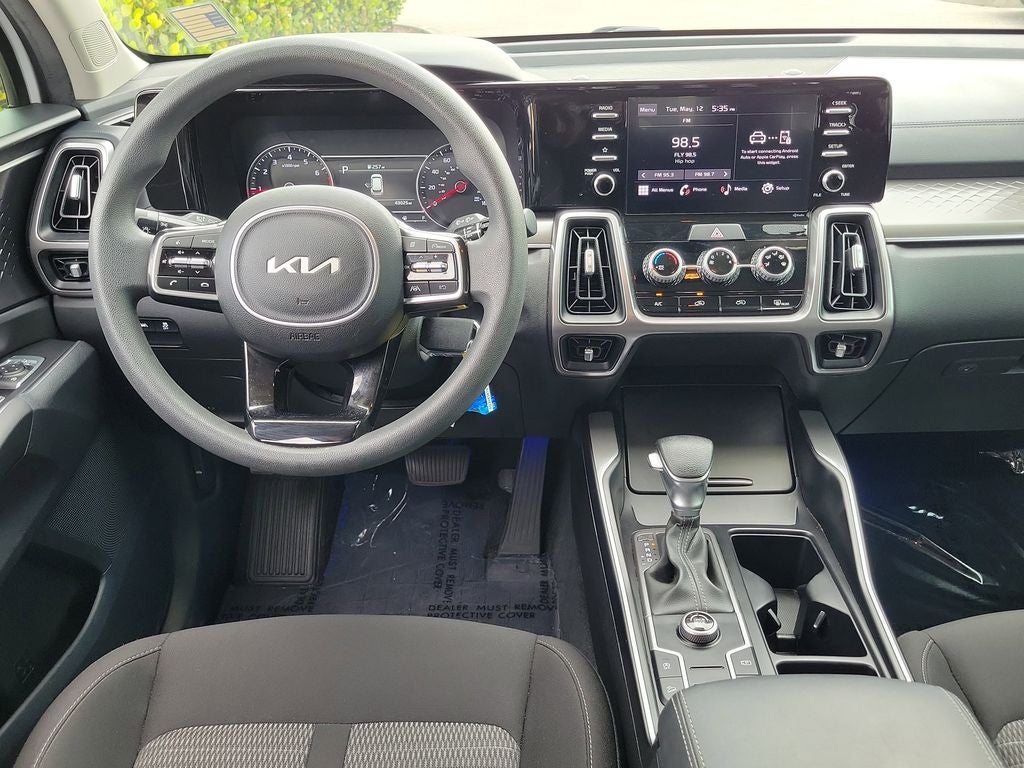 2023 Kia Sorento LX