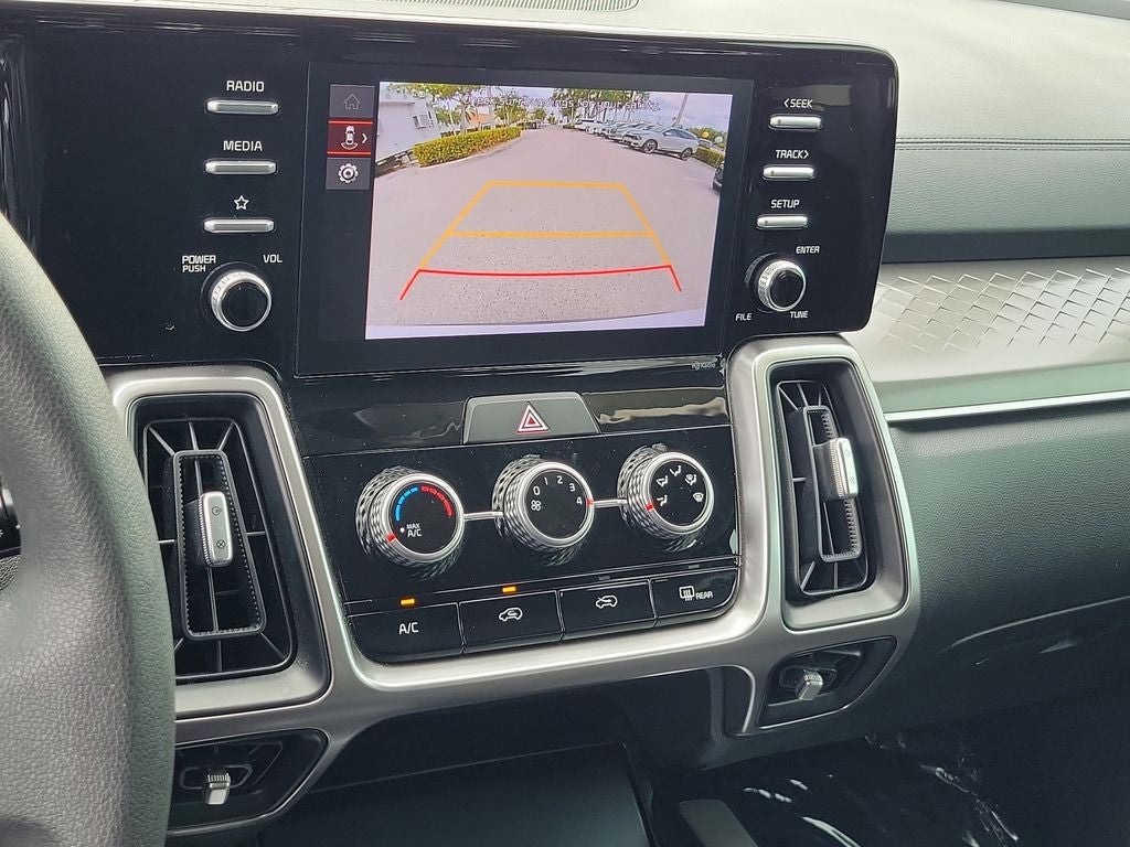 2023 Kia Sorento LX