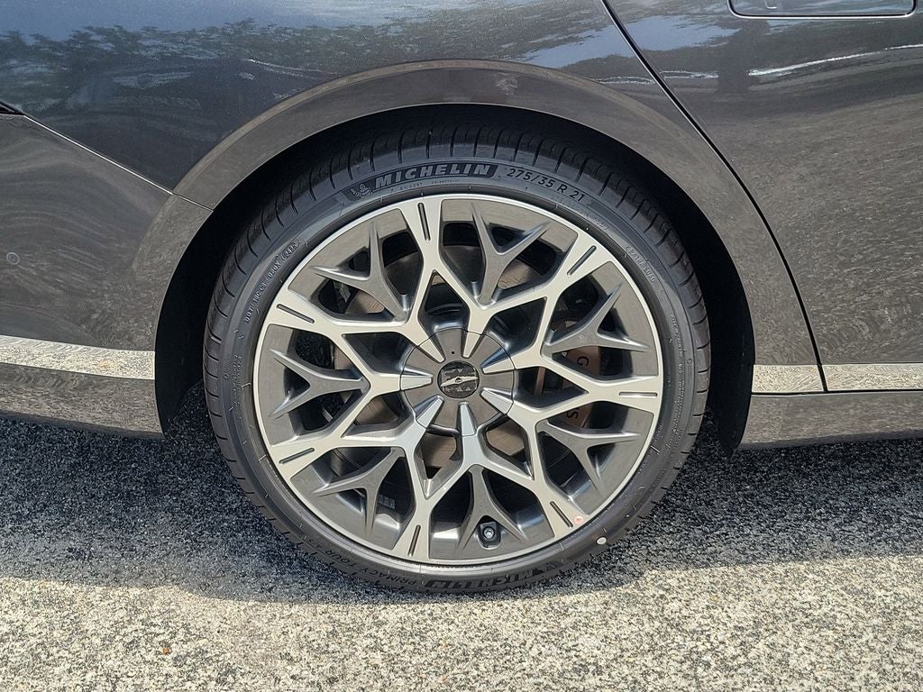 2026 Genesis G90 e-SC