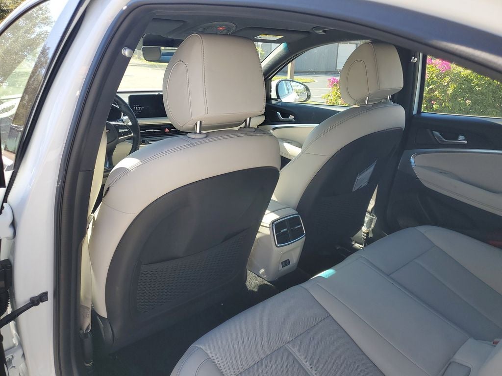 2025 Genesis G70 2.5T Certified