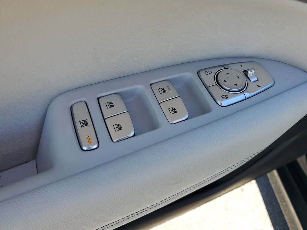 2025 Genesis G70 2.5T Certified