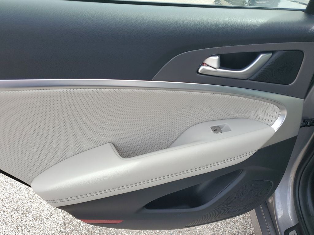 2025 Genesis G70 2.5T LIKE NEW CERTIFIED