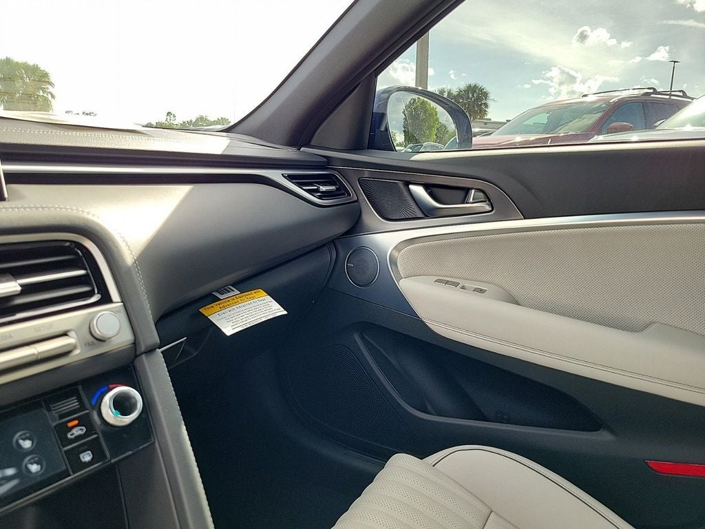 2025 Genesis G70 2.5T