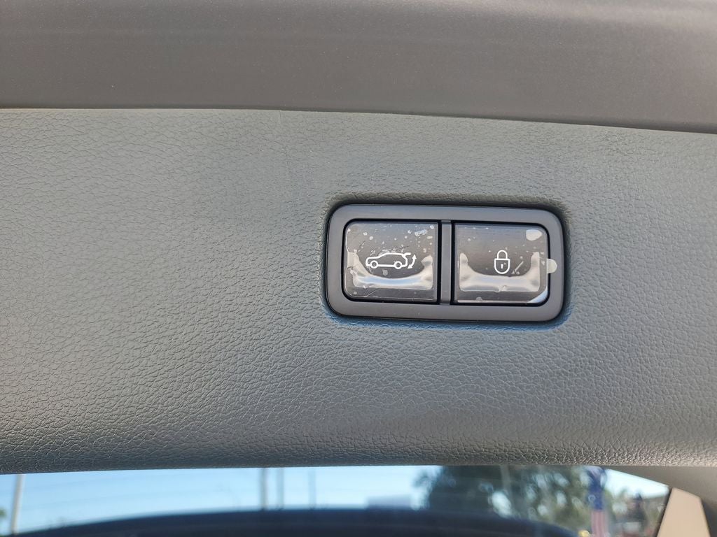 2025 Genesis GV80 Select