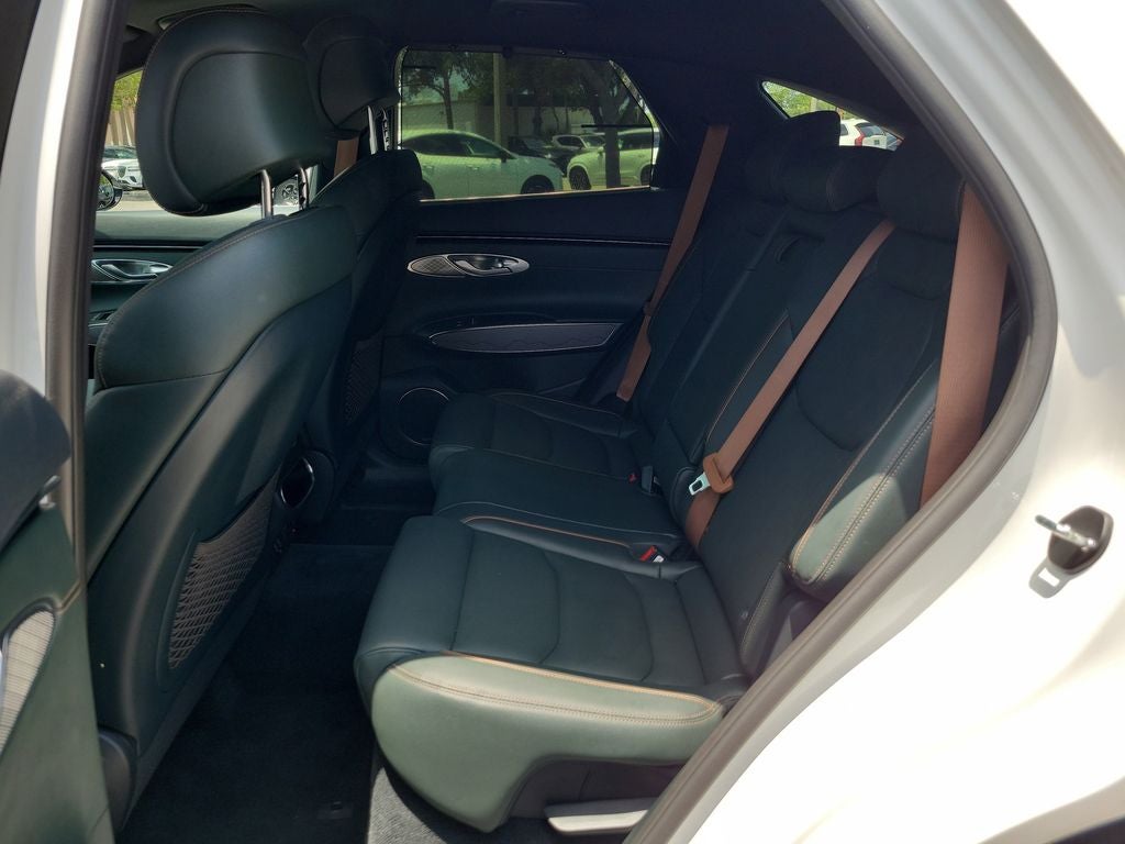 2023 Genesis GV70 2.5T Advanced