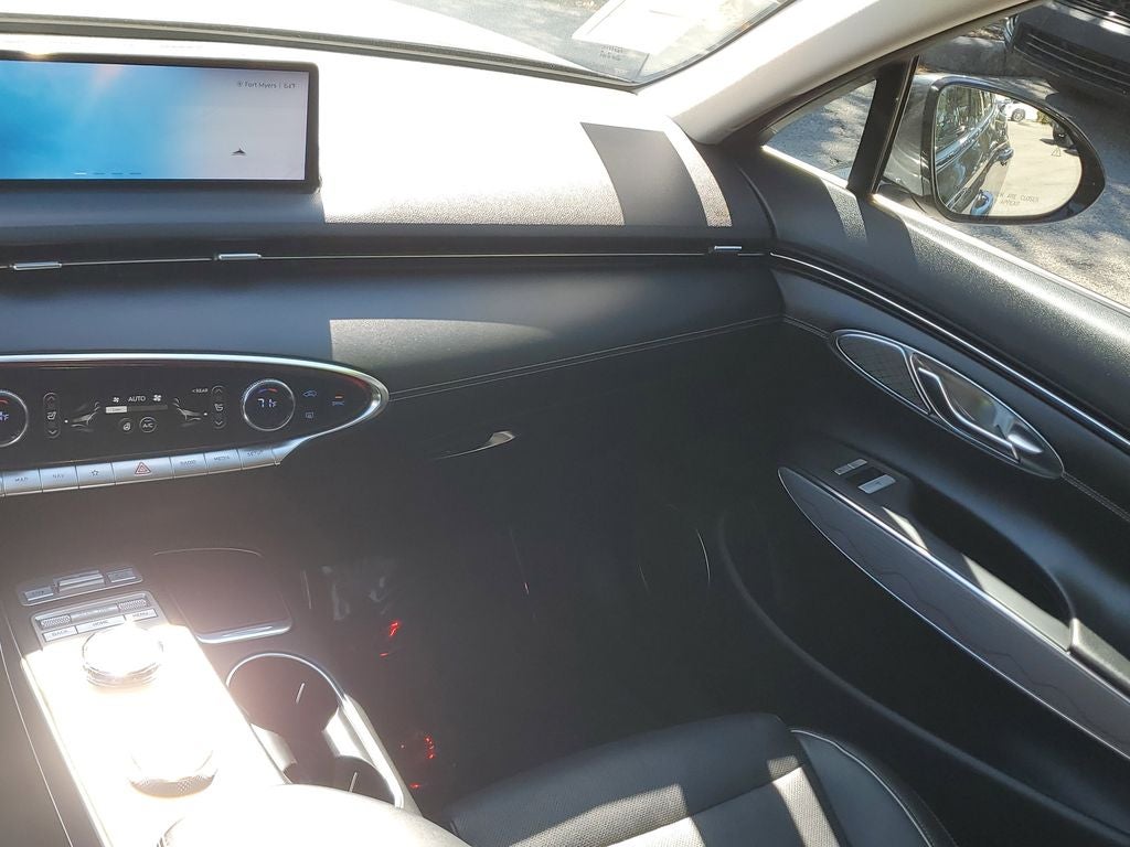 2022 Genesis GV70 2.5T