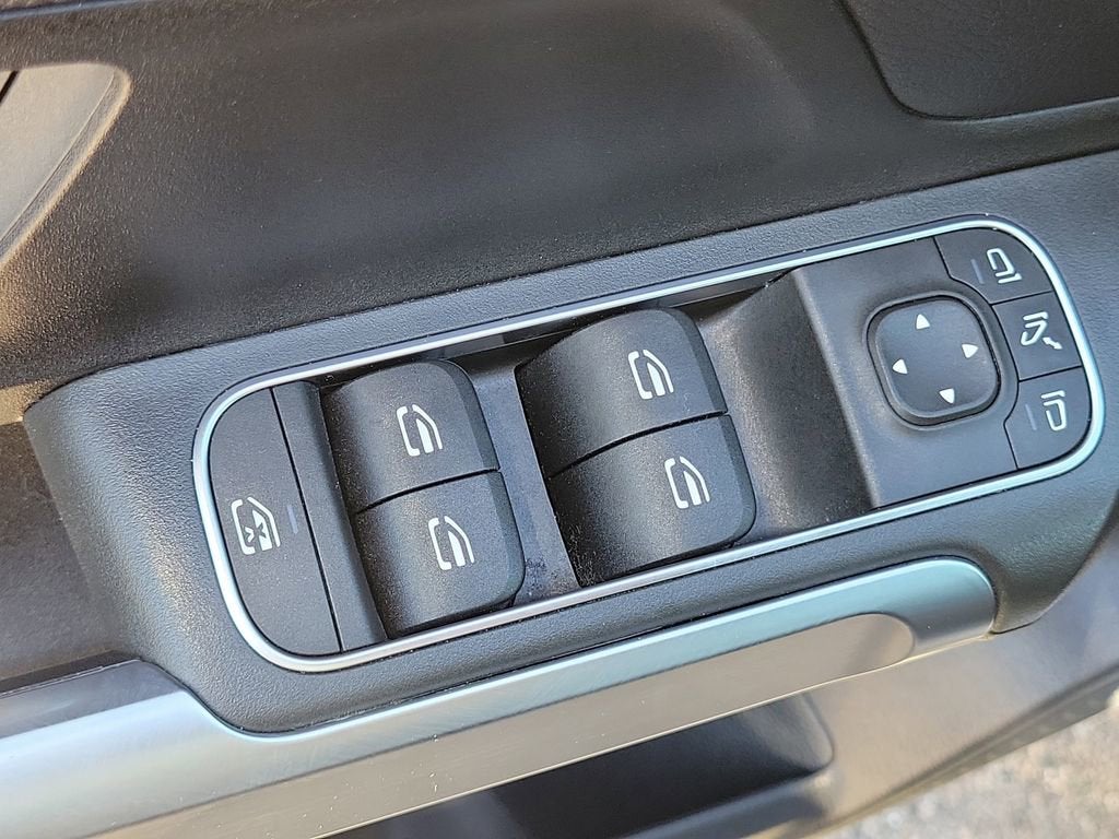 2022 Mercedes-Benz GLB 250