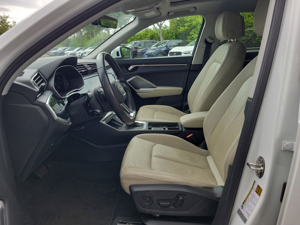 2024 Audi Q3 S line Premium