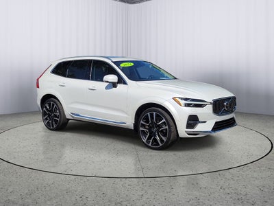 2023 Volvo XC60 Ultimate Bright Theme