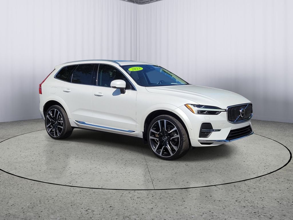 2023 Volvo XC60 Ultimate Bright Theme