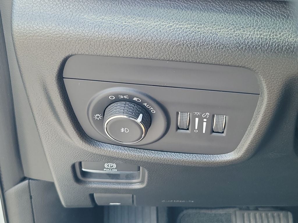 2023 Jeep Grand Cherokee Summit