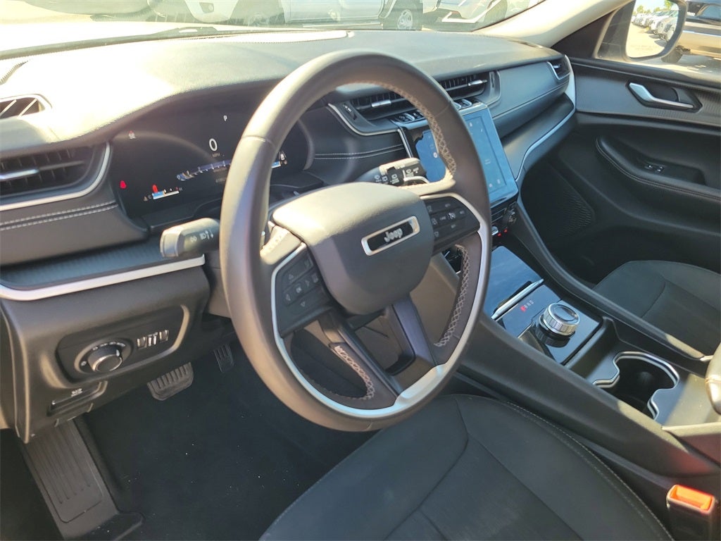 2023 Jeep Grand Cherokee L Laredo